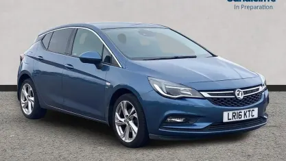 Used Vauxhall Astra SRi 100 HP (73 kW) 2018 Blue Hatchback