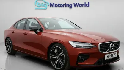 Used Volvo S60 R-Design 250 HP (183 kW) 2019 Red Sedan