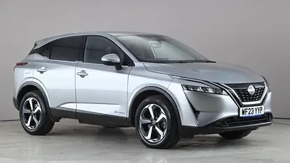 Używany Nissan Qashqai N-Connecta 190 KM (139 kW) 2023 Srebrny SUV