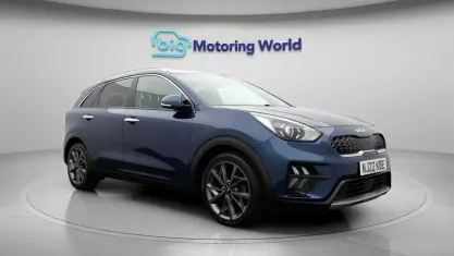 Używany Kia Niro 141 KM (103 kW) 2022 Niebieski SUV
