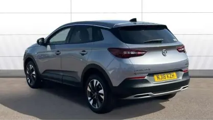 Used Vauxhall Grandland X Sport 131 HP (96 kW) 2018 Grey SUV