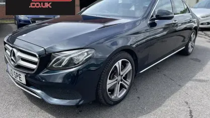 Usado Mercedes E220 Premium 194 HP (142 kW) 2019 Sedan