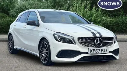 Begagnad Mercedes A160 102 HK (75 kW) 2017 Vit Halvkombi