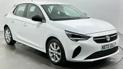 Used Vauxhall Corsa Design Edition 101 HP (74 kW) 2023 White Hatchback