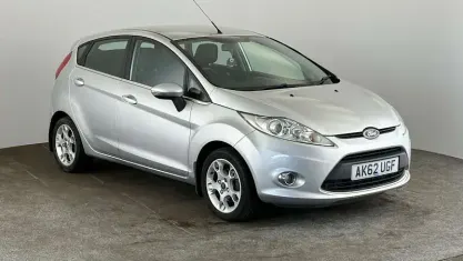 Used Ford Fiesta Zetec 82 HP (60 kW) 2012 Silver Hatchback