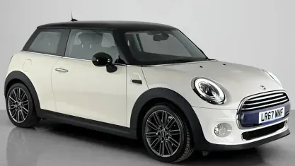 Used Mini Cooper Hatch 136 HP (100 kW) 2017 White Hatchback