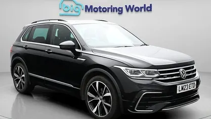 Begagnad VW Tiguan R-line 150 HK (110 kW) 2023 Svart SUV