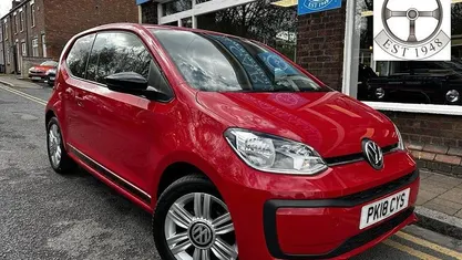 Used VW up! Beats 60 HP (44 kW) 2018 Red Hatchback