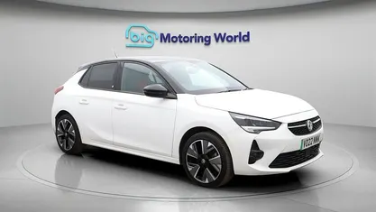 Used Vauxhall Corsa-e SRi 100 kW (136 HP) 2022 White Hatchback