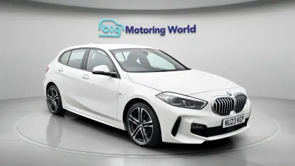 Second-hand BMW 118 M Sport 136 CP (100 kW) 2023 Alb Hatchback