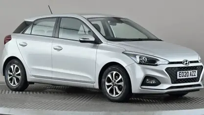 Used Hyundai i20 SE 84 HP (61 kW) 2020 Silver Hatchback