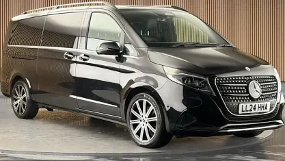 Used Mercedes V220 Premium 163 HP (119 kW) 2024 Black MPV