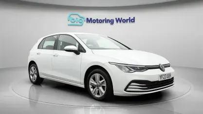 Used VW Golf VIII S 131 HP (96 kW) 2023 White Hatchback