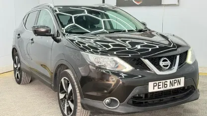 Used Nissan Qashqai N-Connecta 110 HP (80 kW) 2016 Black SUV