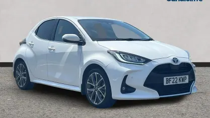 Used Toyota Yaris 116 HP (85 kW) 2024 White Hatchback