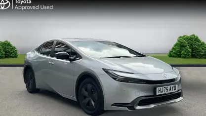 Used Toyota Prius Design 223 HP (164 kW) 2025 Silver Hatchback