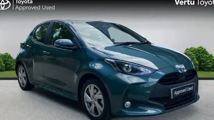 Used Toyota Yaris 116 HP (85 kW) 2026 Green Hatchback