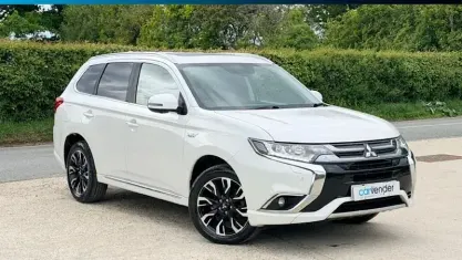 Usado Mitsubishi Outlander P-HEV 203 CV (149 kW) 2016 Familiar