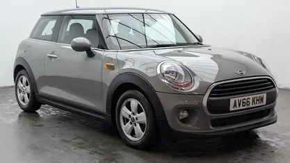 Used Mini ONE Hatch 102 HP (75 kW) 2016 Hatchback