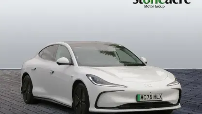 Used MG IM5 216 kW (295 HP) 2025 White Hatchback