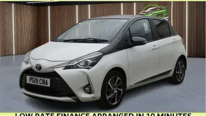 Used Toyota Yaris 111 HP (81 kW) 2019 White Hatchback