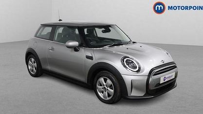 Używany Mini Cooper Classic 136 KM (100 kW) 2022 Srebrny Hatchback