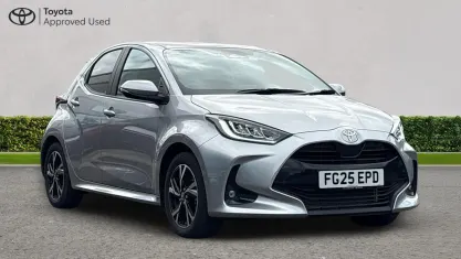Used Toyota Yaris Design 116 HP (85 kW) 2025 Silver Hatchback
