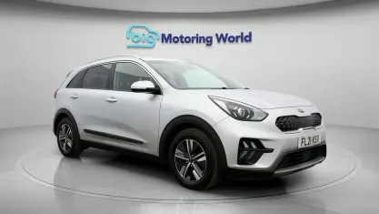 Used Kia Niro 141 HP (103 kW) 2021 Silver SUV