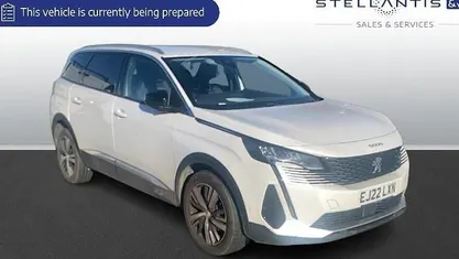 Used Peugeot 5008 Allure Premium 131 HP (96 kW) 2022 SUV