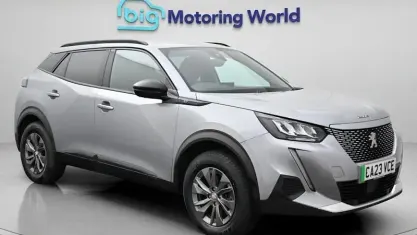 Used Peugeot e-2008 Active+ 100 kW (136 HP) 2023 Grey SUV