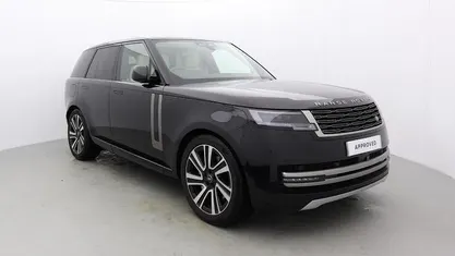 Used 2025 Land Rover Range Rover SE SUV | £88,660 (Fair price)