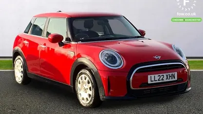 Used Mini ONE Classic 102 HP (75 kW) 2022 Red Hatchback