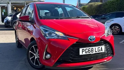 Used Toyota Yaris Hybrid 101 HP (74 kW) 2019 Hatchback