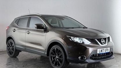 Gebraucht Nissan Qashqai Tekna 116 PS (85 kW) 2017 Braun SUV