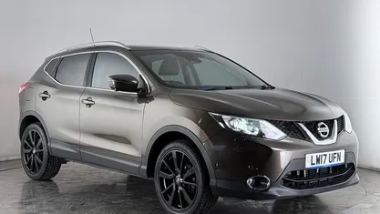 Used Nissan Qashqai Tekna 116 HP (85 kW) 2017 Bronze SUV