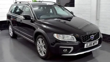 Used Volvo XC70 SE Lux 220 HP (161 kW) 2015 Black Estate