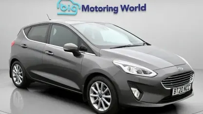 Usado Ford Fiesta Titanium 95 HP (69 kW) 2020 Cinzento Citadino