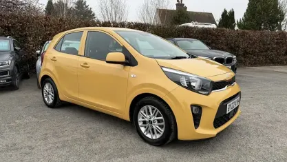 Used Kia Picanto 67 HP (49 kW) 2022 Yellow Hatchback