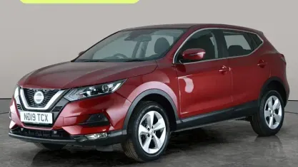 Used Nissan Qashqai Acenta Premium 116 HP (85 kW) 2019 Red SUV