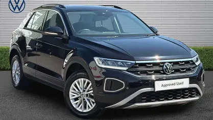 Used VW T-Roc Life 150 HP (110 kW) 2024 Black SUV