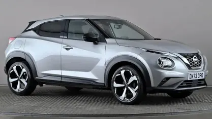 Used Nissan Juke Tekna 114 HP (83 kW) 2023 Silver SUV