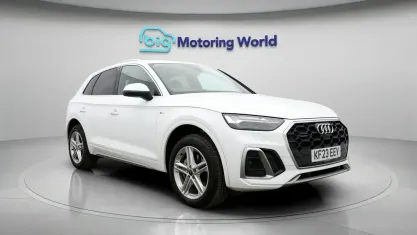 Second-hand Audi Q5 S-Line 299 CP (219 kW) 2023 Alb SUV