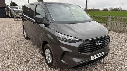Begagnad Ford Transit Custom Limited 136 HK (100 kW) 2025 Van