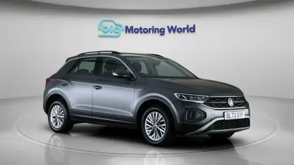 Begagnad VW T-Roc S 110 HK (80 kW) 2023 Grå SUV