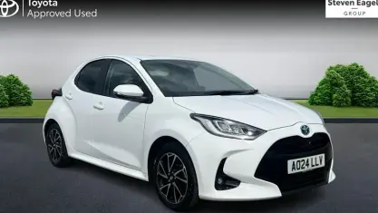 Used Toyota Yaris Design 116 HP (85 kW) 2024 White Hatchback