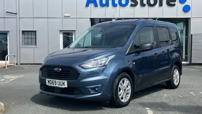 Used Ford Tourneo Zetec 120 HP (88 kW) 2021 Estate