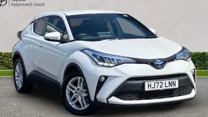 Used Toyota C-HR Club 122 HP (89 kW) 2022 White SUV