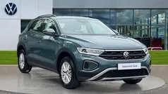 Petrol blue metallic Used 2024 VW T-Roc Life SUV | £22,600 (Fair price)