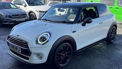 Używany Mini Cooper Hatch 136 KM (100 kW) 2017 Biały Hatchback