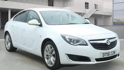 Used Vauxhall Insignia SRi 136 HP (100 kW) 2016 Hatchback